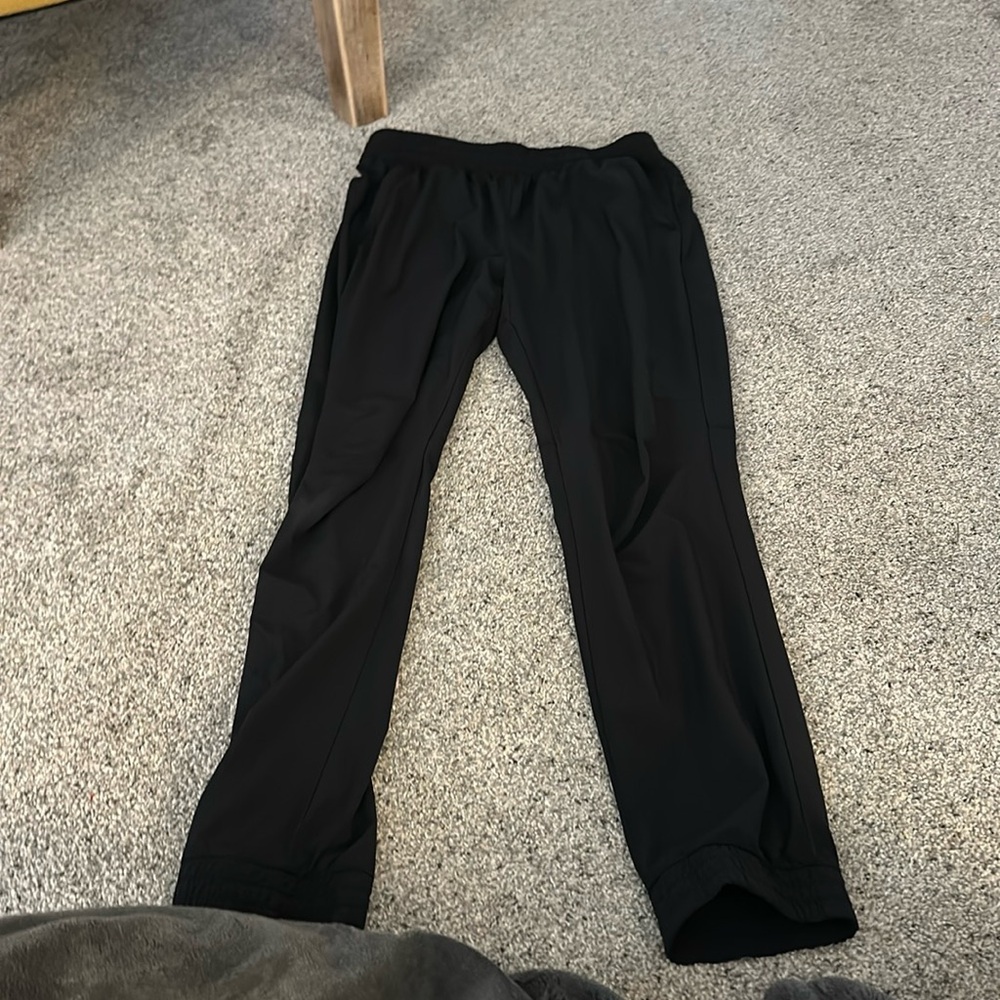Black joggers
Size 12/14